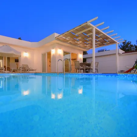 Liva Villa *